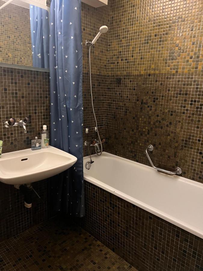 Easyroombasel Eksteriør bilde